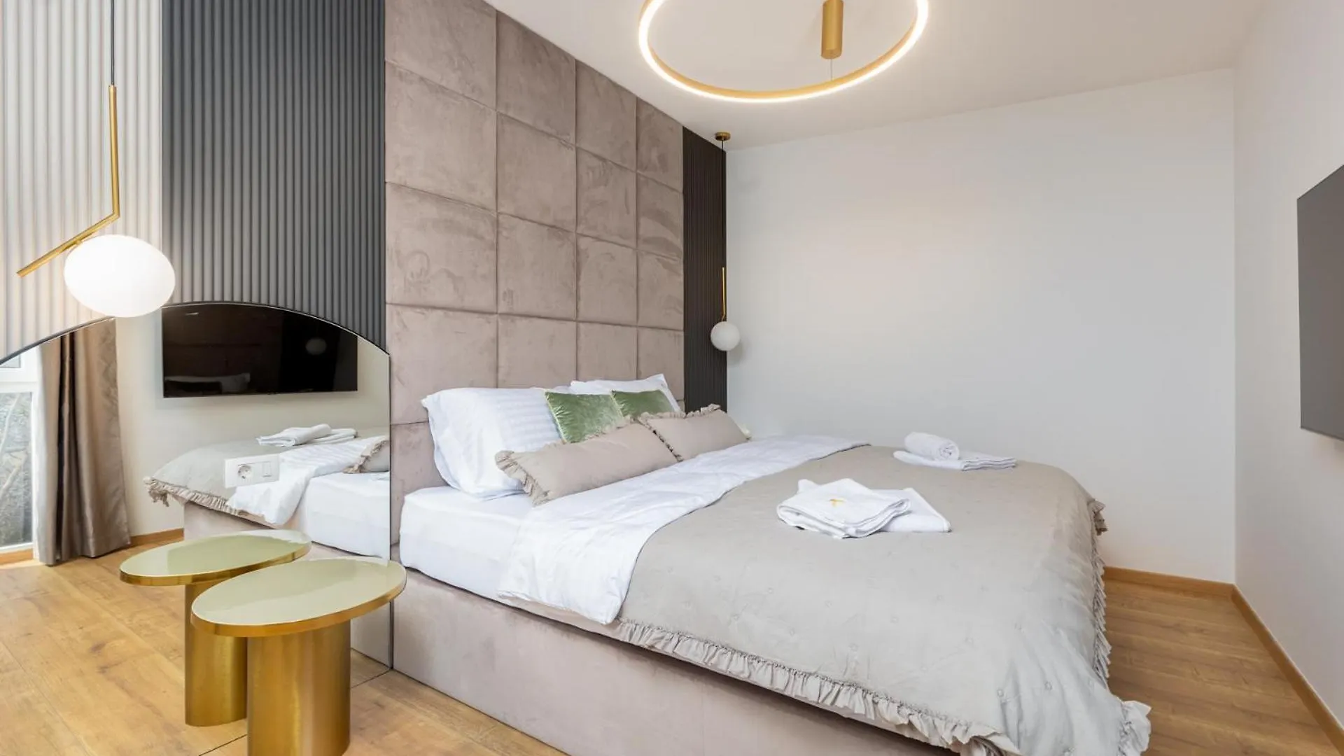 Apartment Klara With Private Pool Malinska