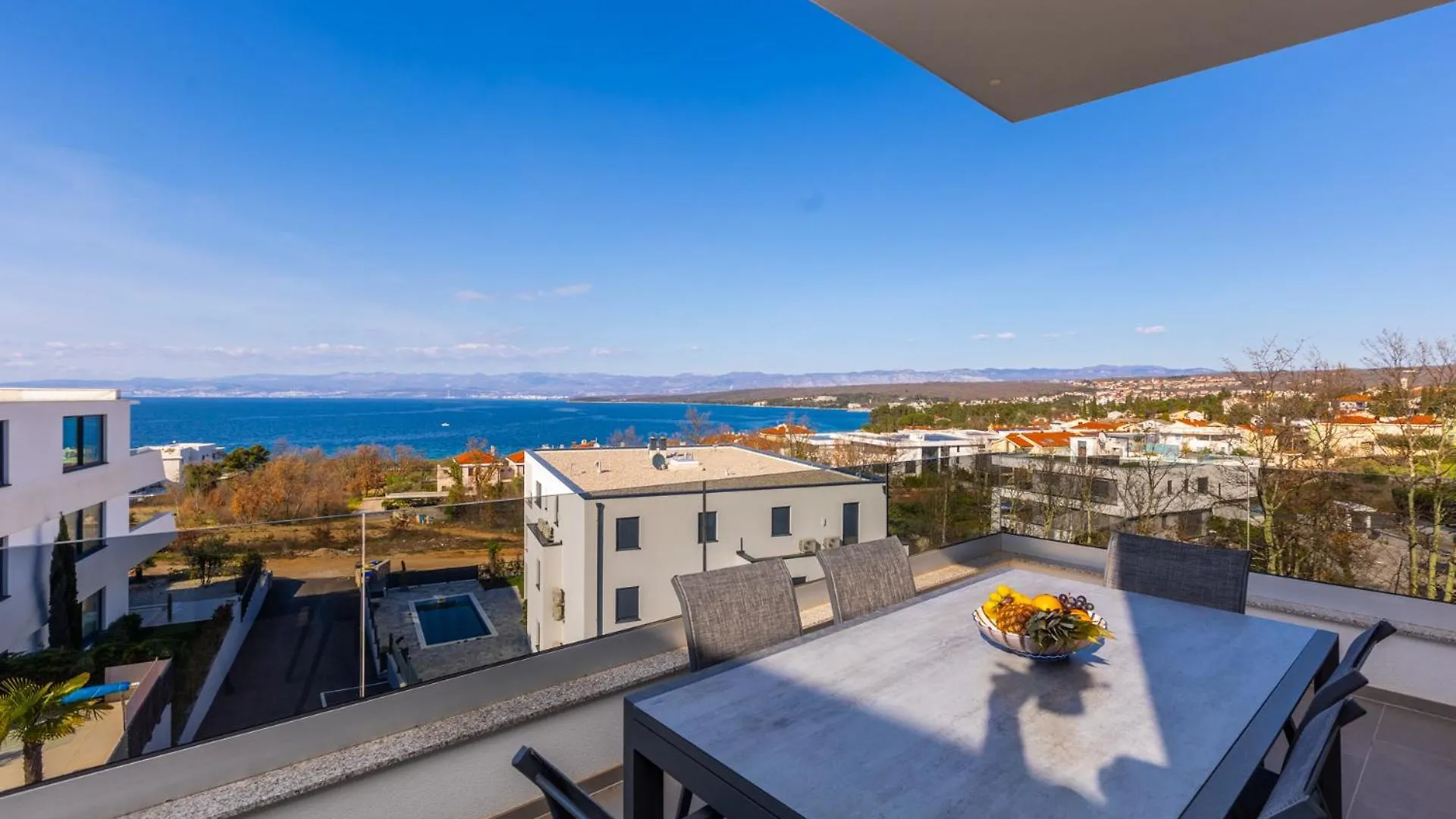 Apartment Klara With Private Pool Malinska